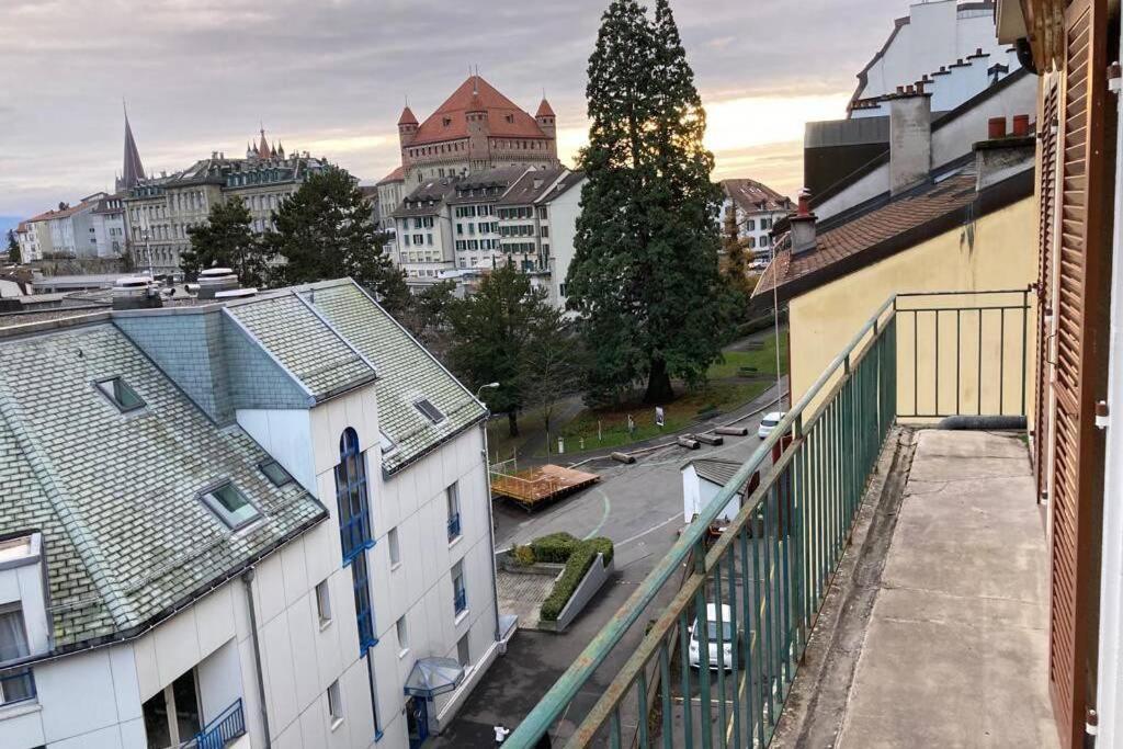 Joli 2 Pieces Dernier Etage, Lausanne Centre Luaran gambar